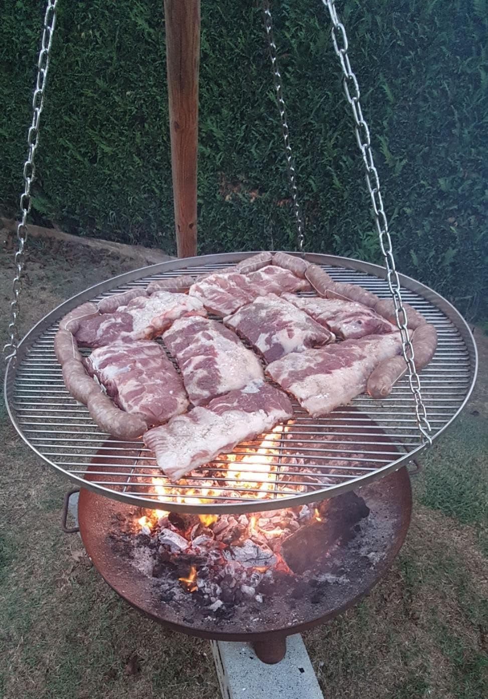 Premium Edelstahl Grillrost Rund Ø 80cm für Schwenkgrill, Grillgitter mit 3 Aufhängungsbohrungen Grillplatte für Holzkohlegrill BBQ Gasgrill Feuerplatte Zubehör, Camping Grillrost